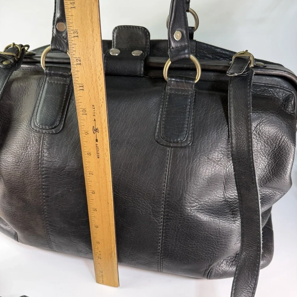 Vintage Orvis Leather Duffle Bag Weekender Crossbody Doctor Travel Carry On RARE